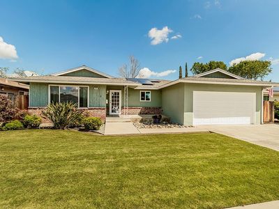2580 E Los Altos Ave, Fresno, CA, 93710