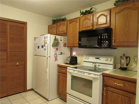 3rd image of 8647 Scenicview Dr #F104