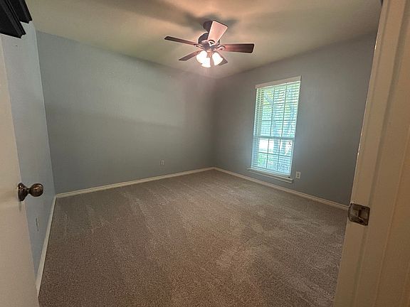 2nd image of 617 Arbor Ct
