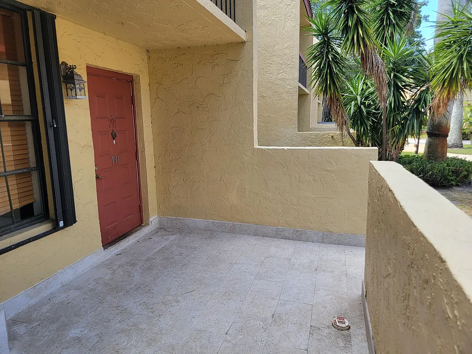 791 SE 1st Way #74