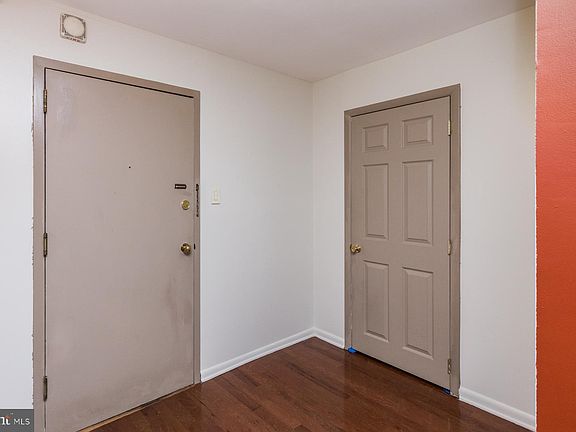 2nd image of 825 N 29th St APT 2C