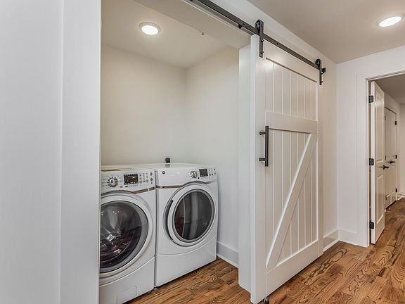 3rd image of 300 W Jackson Ave #104