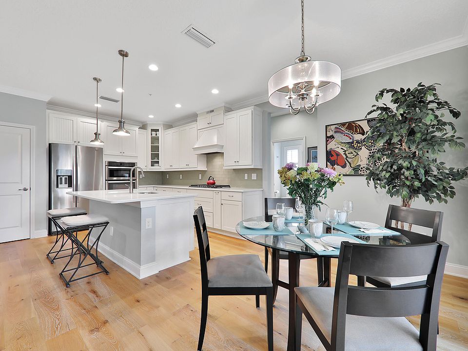 1st image of 62 Oyster Bay Way