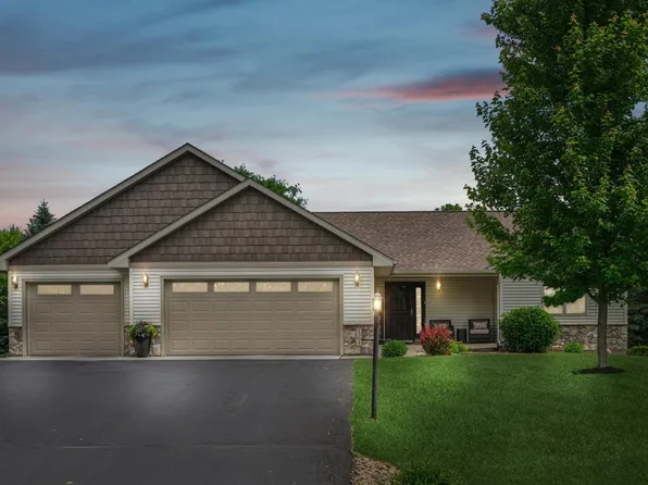 1364 Island View Dr, New Richmond, WI 54017