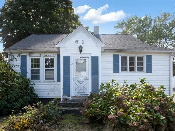 61 Haskins Ave, Tiverton, RI 02878