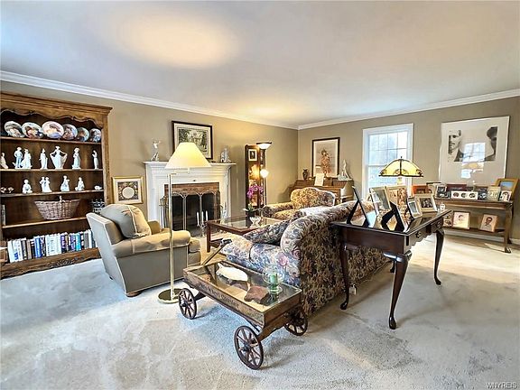 4th image of 103 Old Orchard St
