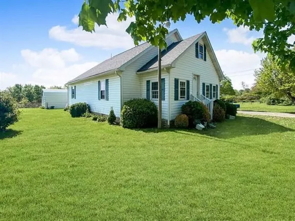 4941 Grafton Rd, Independence, WV 26374
