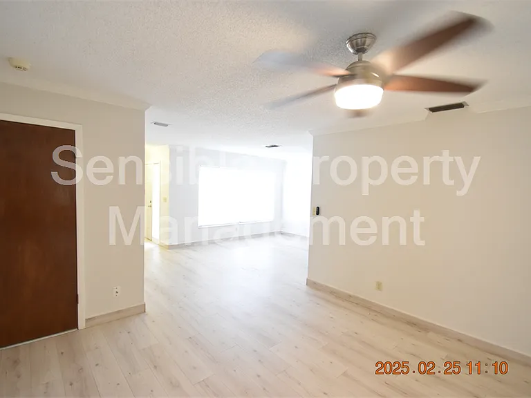 12217 104th Ln — Photo 9