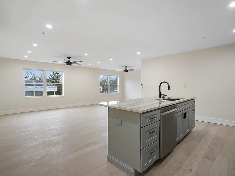125 New Hamburg Rd #1 — Photo 5