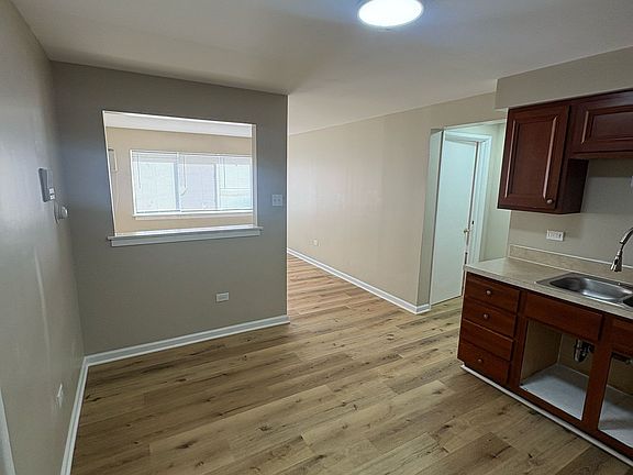3rd image of 1213 E Long Valley Dr APT 1B