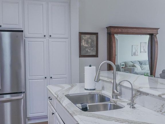 4th image of 4884 Monarch Drive