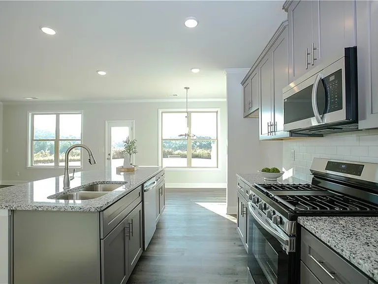 452 Hellen Valley Dr — Photo 13