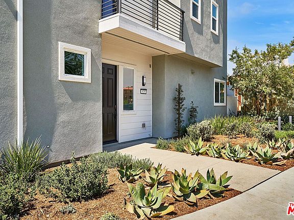 3rd image of 525 Daniel Freeman Cir