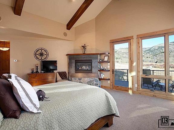 3rd image of 2555 Wildflower Ct