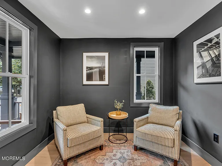 64 Webb Ave — Photo 5