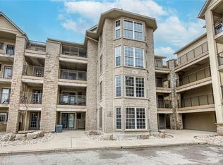 1411 Walkers Line #302, Burlington, ON L7M 4P5