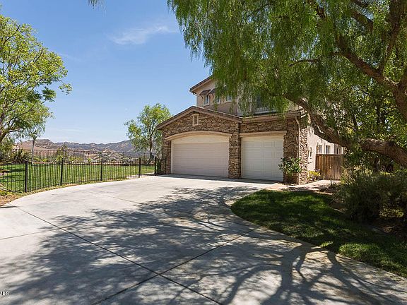2nd image of 3053 Eagles Claw Ave