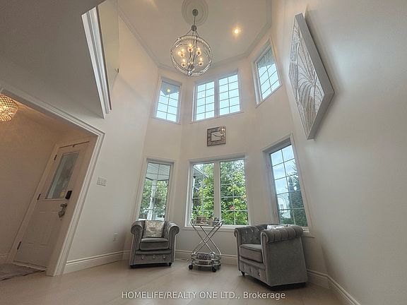 3rd image of 27 Glasgow Cres