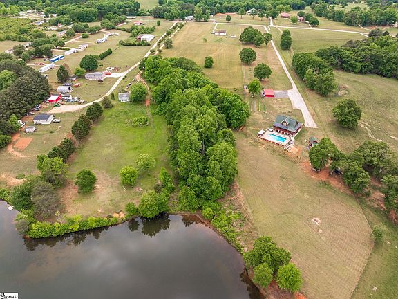 4th image of 901 Iron Bridge Rd