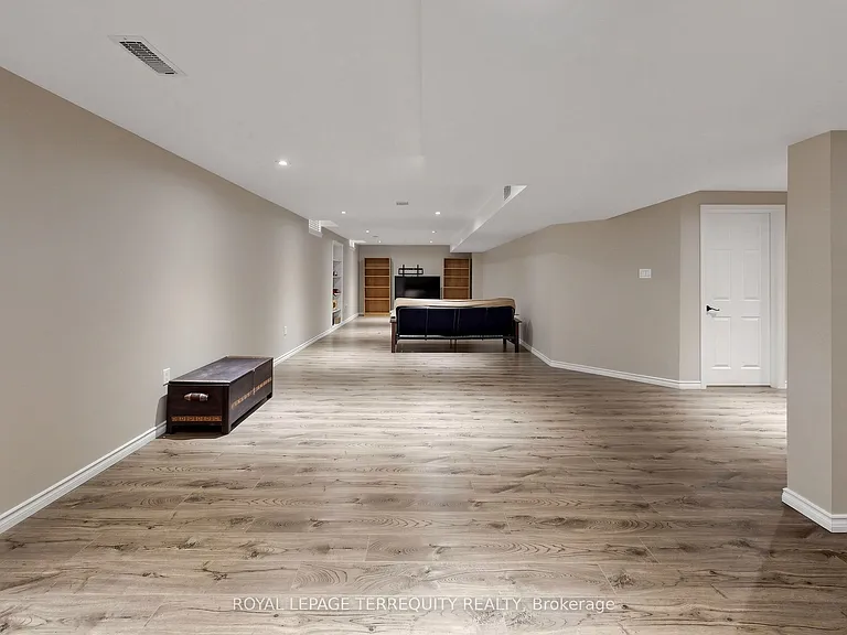 12 Ballantyne Dr — Photo 40