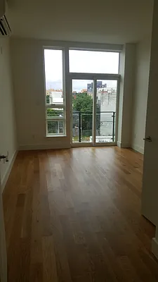 Rented by Smart NY Realty LLC | media 4