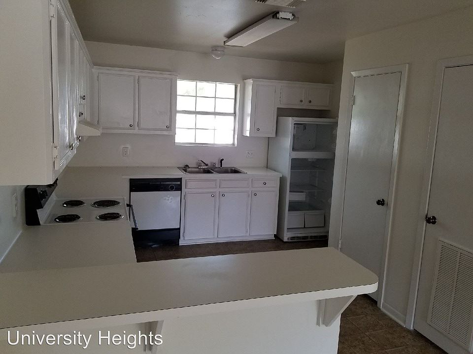 1st image of 600 Palm St APT 14