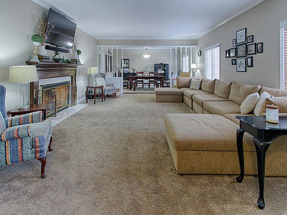 5th image of 12359 N Fox Den Dr