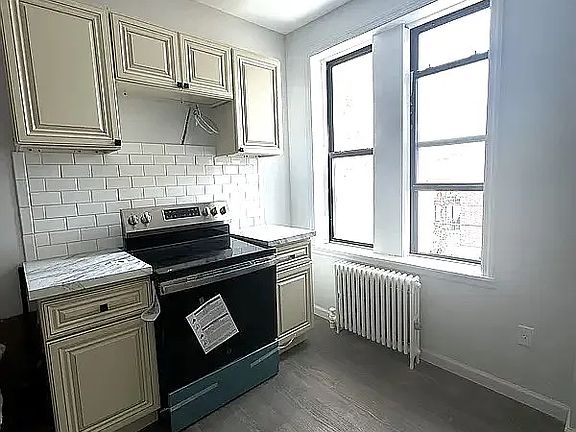 3rd image of 20-77 Steinway St #3