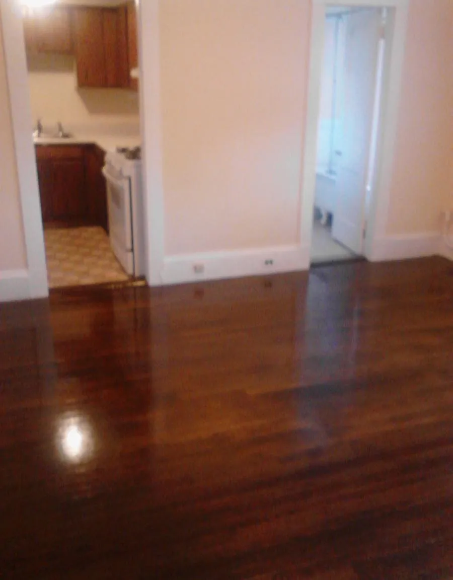 144 Van Zandt Avenue — Photo 3