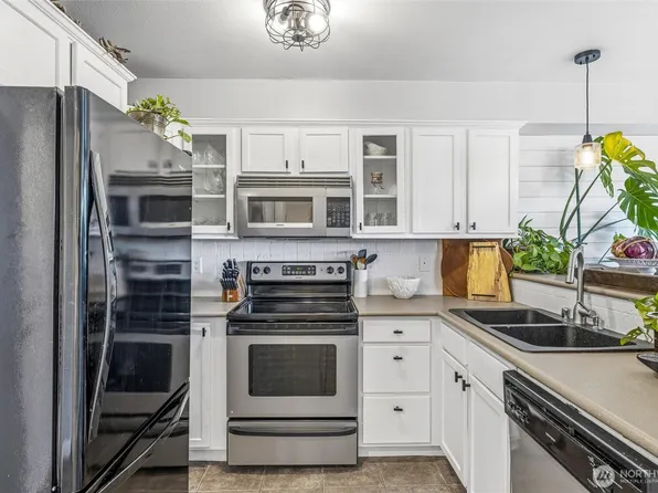 700 32nd Street #A302, Bellingham, WA 98225