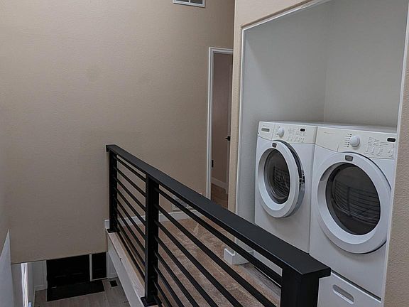 Upstairs landing / laundry