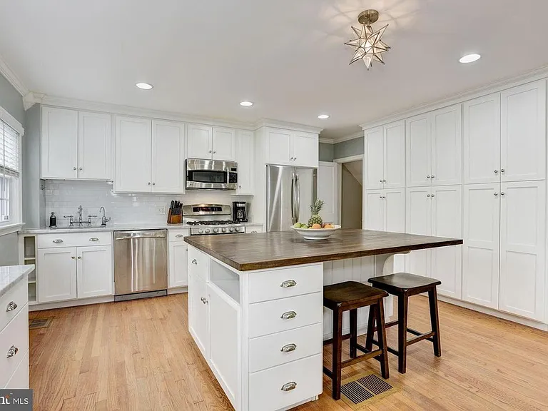214 Blenheim Rd #214 — Photo 5