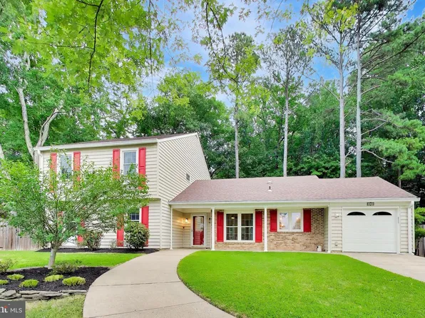 6800 Moon Rock Ct, Alexandria, VA 22306