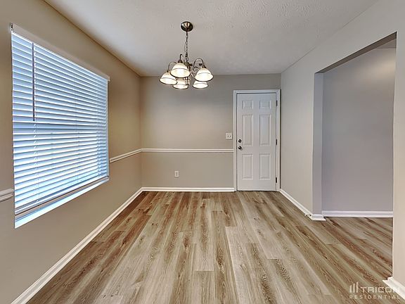 5th image of 6135 Flagstaf Walk