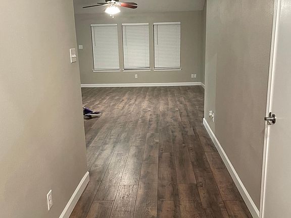3rd image of 4759 Widerop Ln