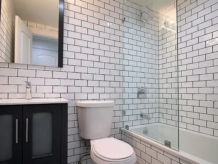 881 Park Ave #1 — Photo 8