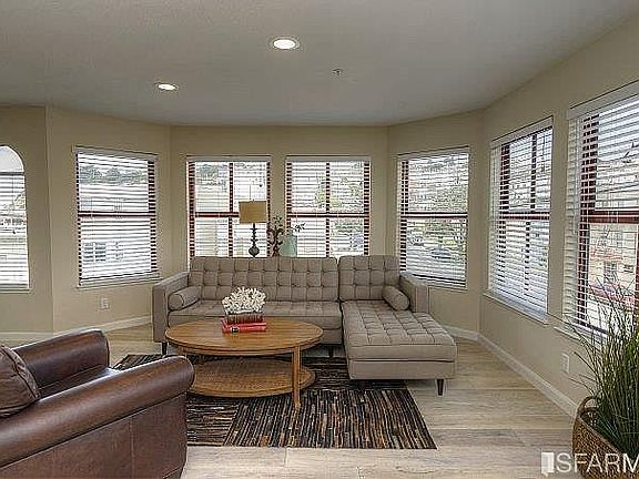 5th image of 801 47th Ave #2