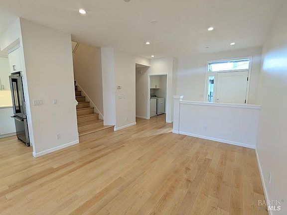 4th image of 4560 Kilarney Circle
