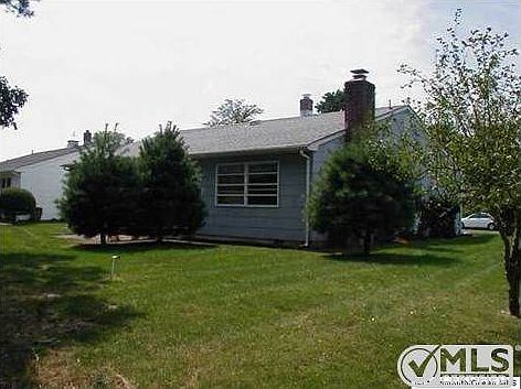 2nd image of 42 Beaverbrook Dr