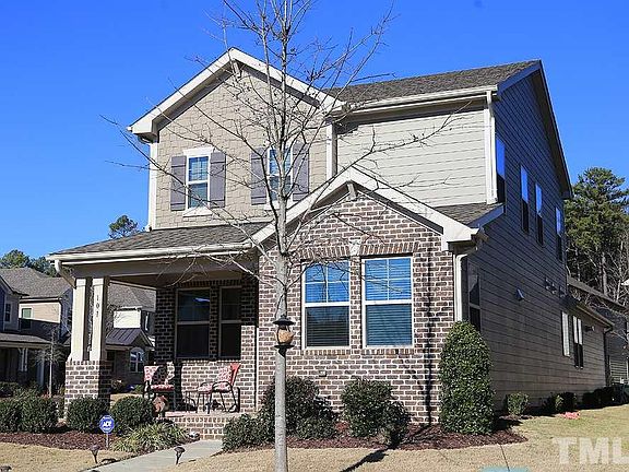3rd image of 101 Cotten Square Ln