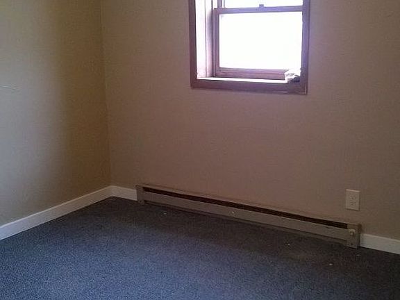 3rd image of 1402 W Crawford St APT 10