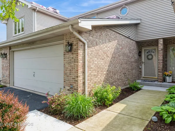 19633 Cambridge Dr, Mokena, IL 60448