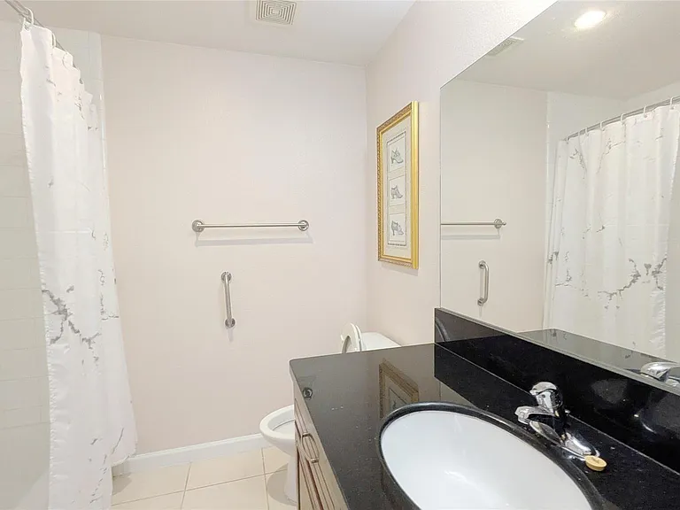 6611 W Sam Houston Pkwy S #2G — Photo 13