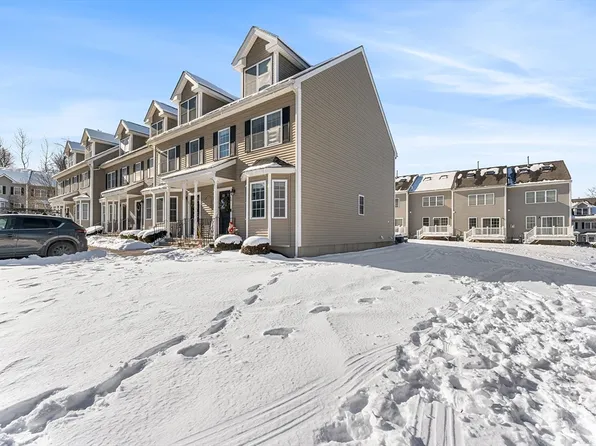 48 Whispering Pine Cir Unit 48, Worcester, MA 01606