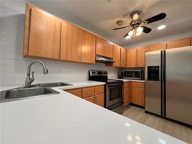 1st image of 499 SE 13th St APT 7E