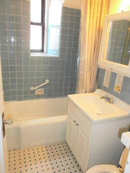 Average bathroom!