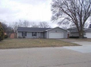 716 Birchwood Dr, Sandusky, OH