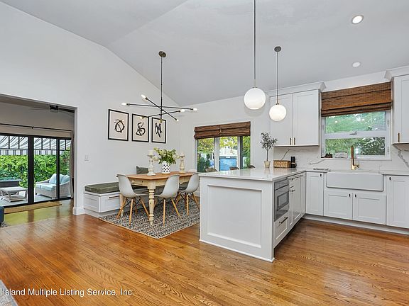 5th image of 35 Princewood Ave