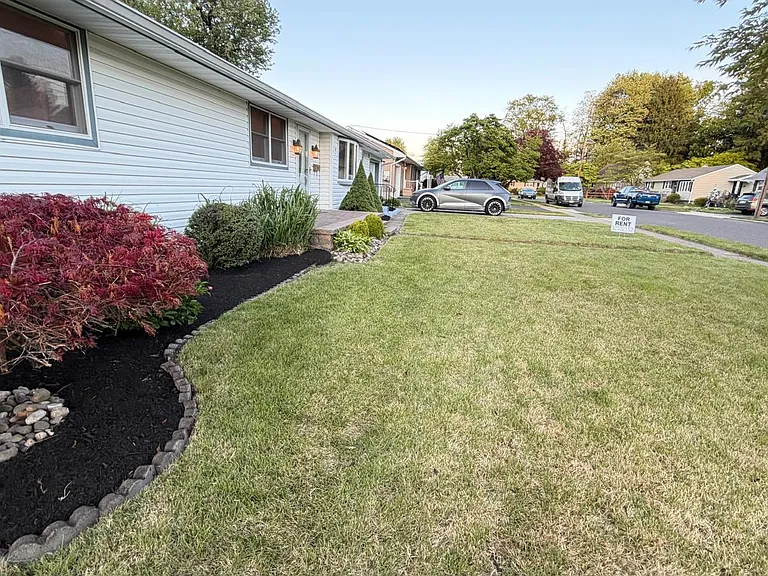 51 Macon Dr — Photo 6