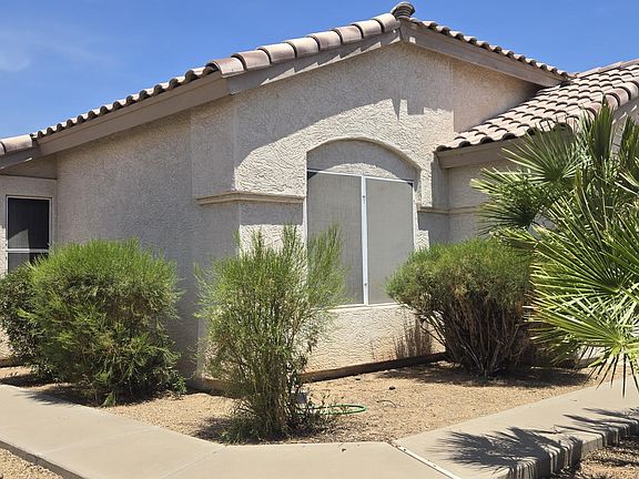 2nd image of 1820 E COUNTRYWALK Lane